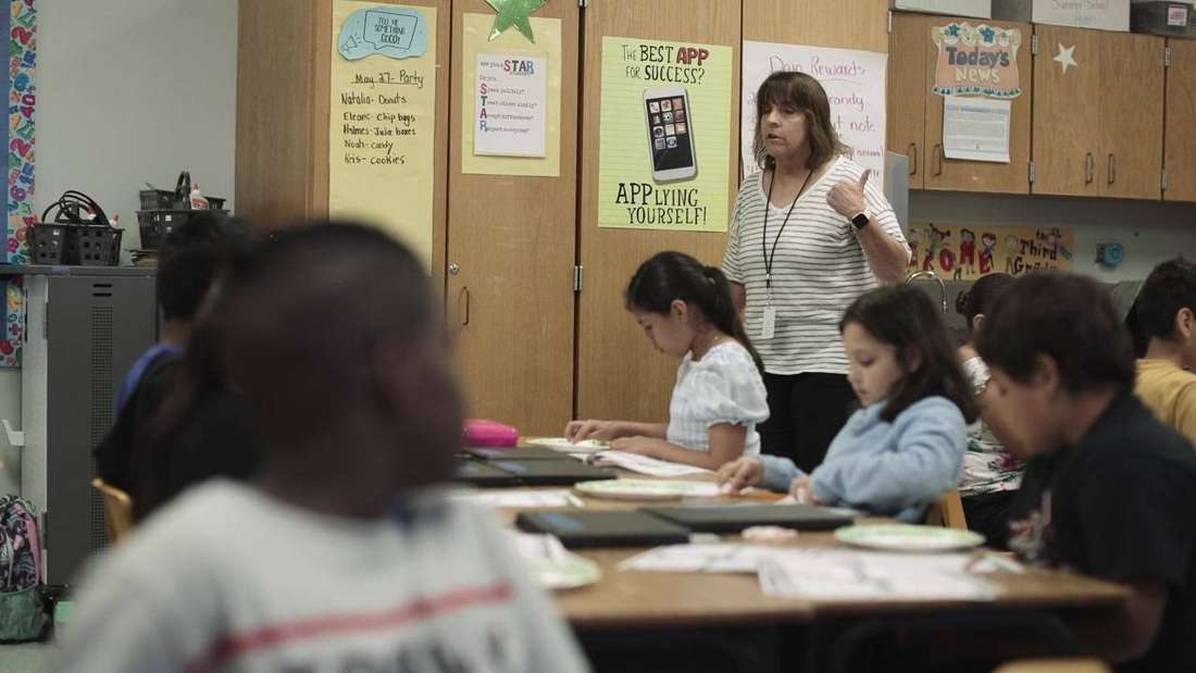 Del Valle film still by Adam Grumbo